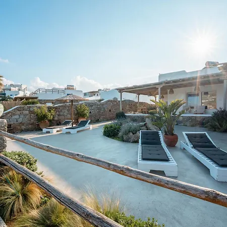 Holiday home Blue Cove Maisonette At Ftelia Beach, Seaview *