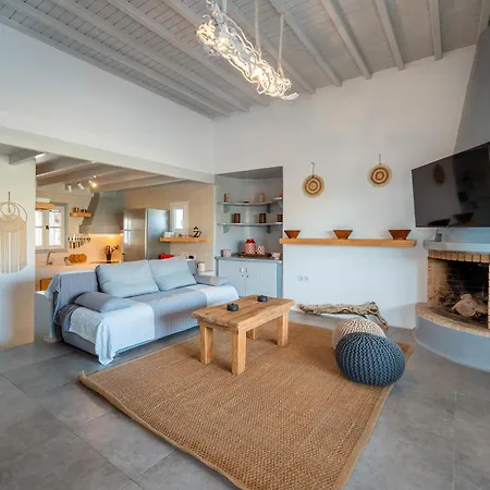 Blue Cove Maisonette At Ftelia Beach, Seaview *